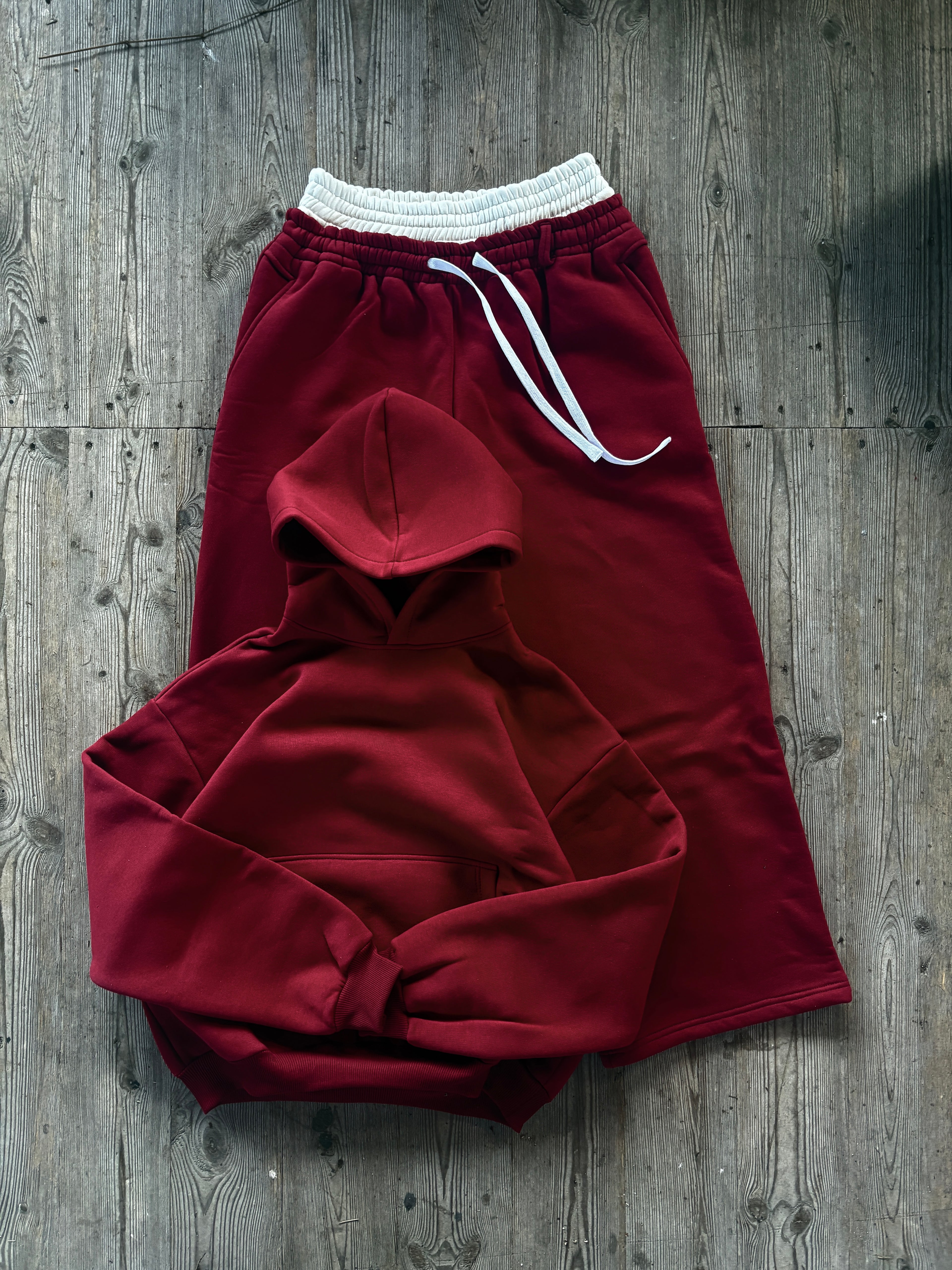 Burgundowy set dresowy boxy